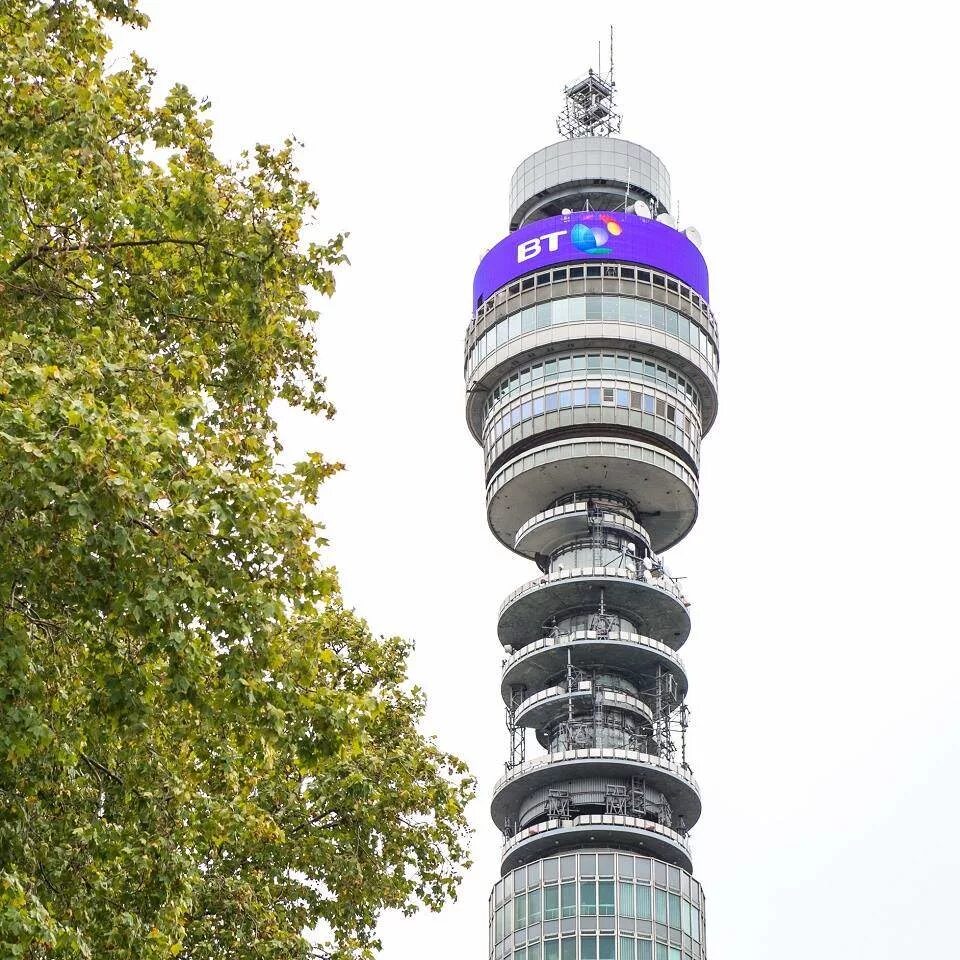 Башня ис. Телебашня в Лондоне. BT Tower Лондон. Башня Гэлекси Коммьюникейшн красный блок. Башни 800 красить.