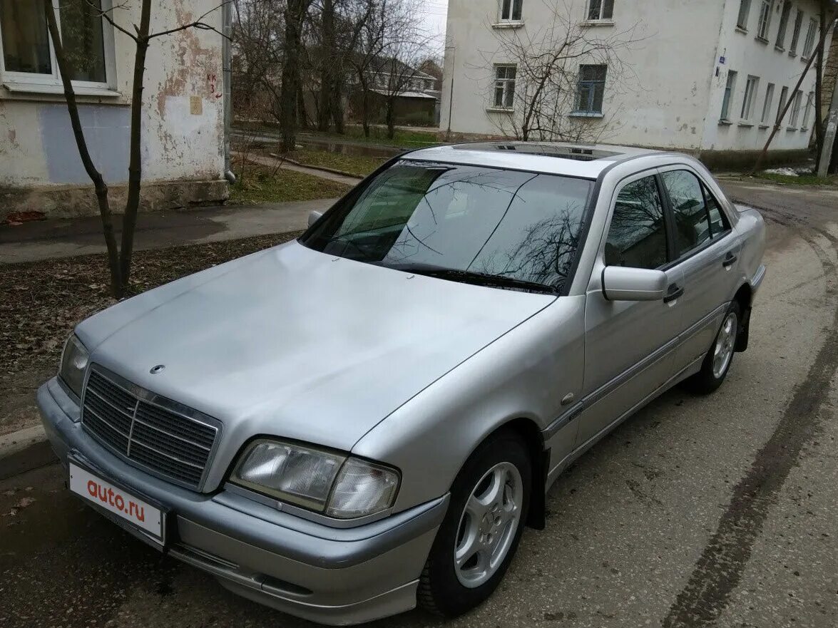 Купить мерседес 1997. Mersedes Benz w 202 серебристый. Mercedes Benz c class 180 1997. Mercedes c class 180 1997. Mercedes Benz c180 1997.