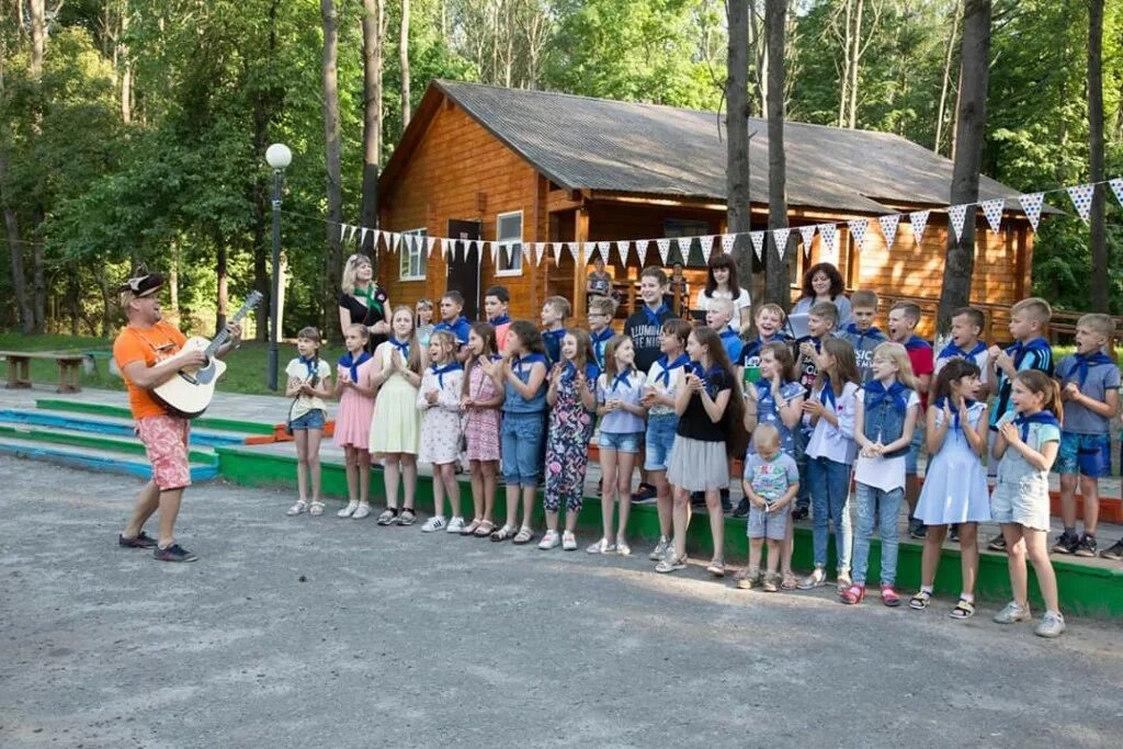 May camp. Лагерь Гагарина Барнаул. Лагерь дол им Гагарина Марий Эл. Детский лагерь Гагарина Марий Эл. Лагерь Гагарина Омск.