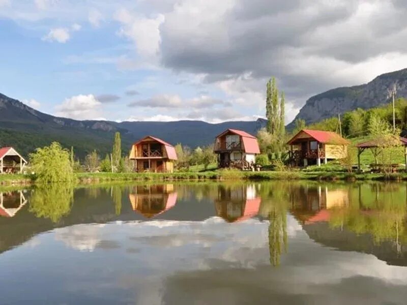 Рыбацкий Хутор село Соколиное. Село Соколиное Бахчисарайский район. Усадьба рыбацкий Хутор Соколиное. Хутор Соколиное Крым.