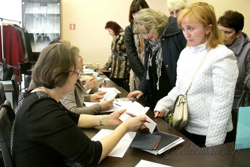 Работа в гродно свежие вакансии для женщин. Работа Гродно вакансии иностранцы. Работа в Гродно вакансии. Центр занятости Гродно вакансии на сегодня для женщин работа.