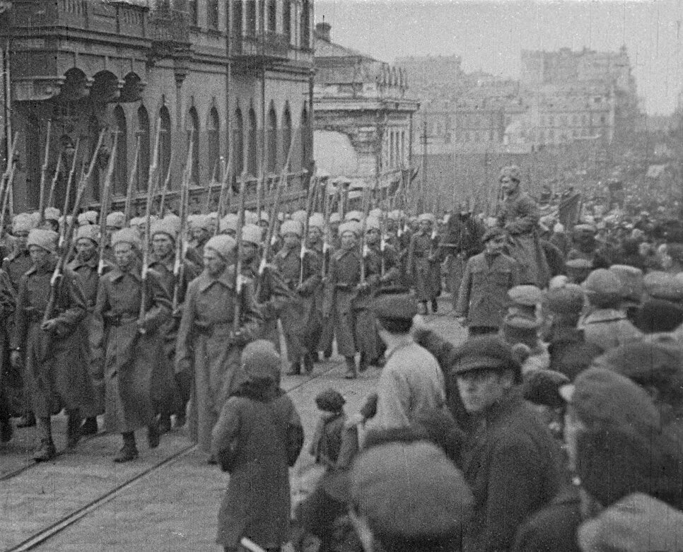 Красная армия взяла город за два дня. 25 Октября 1922 Владивосток. Освобождение Владивостока 1922. Красная армия во Владивостоке 1922.