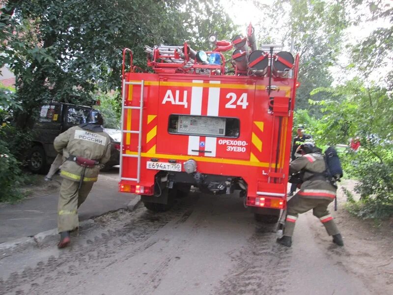 ПСЧ 250 Орехово Зуево. Пожарные машины в Орехово-Зуево. Пожар в Орехово Зуево. Пожар в Фениксе Орехово-Зуево. Новости орехово зуево свежие происшествия