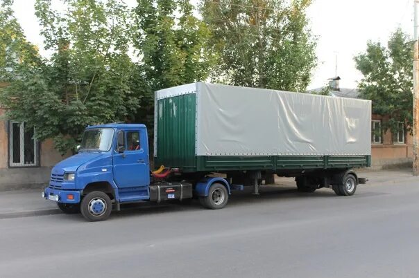 Зил тягач полуприцепы. Зил 5301 седельный тягач. маз 4370 тягач с полуприцепом. зил 5302 бычок трехосный. зил 5301 с прицепом.