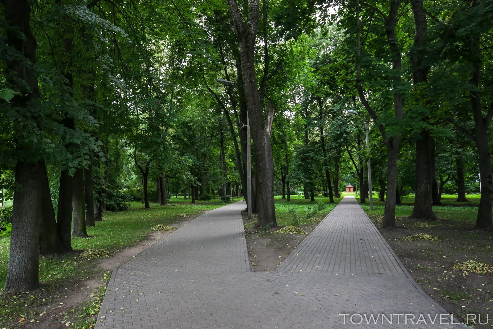 Сей Час. Парк Петровский #ВеликиеЛуки Фото: Сей Час. Великие Луки.