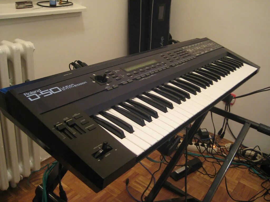 Roland d50 реклама. Синтезатор роланд д 50. Синтезатор роланд д 50. Roland d-110. Роланд 50.