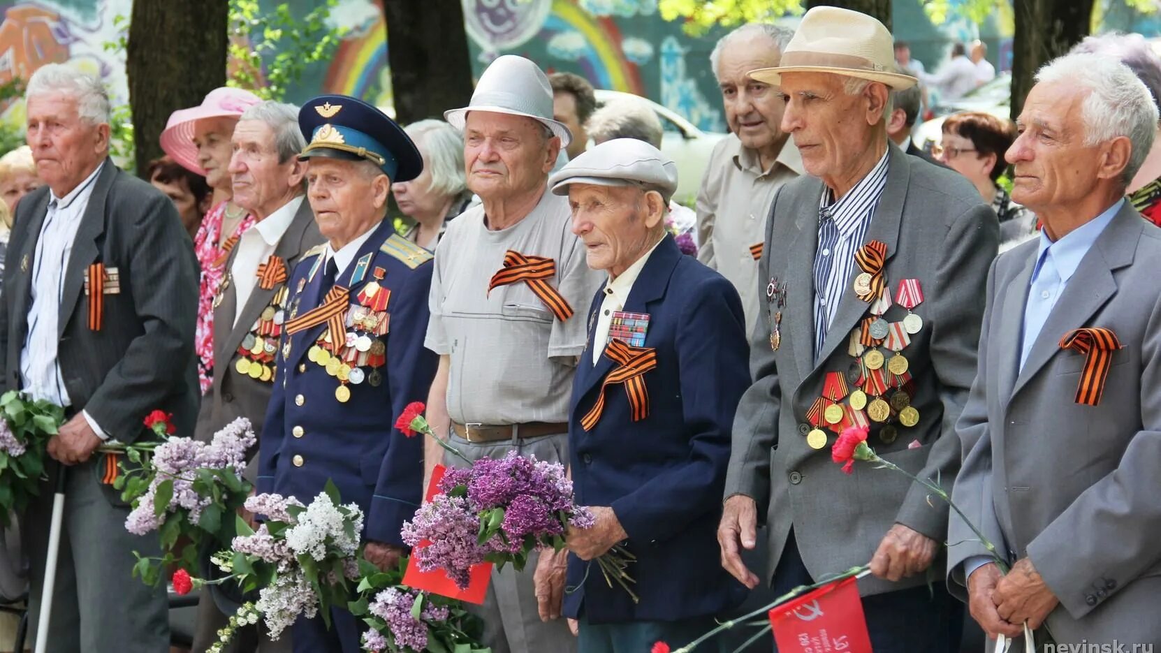 Ветераны Великой Отечественной войны. Фото ветеранов. Молодые ветераны. Ветераны и дети.