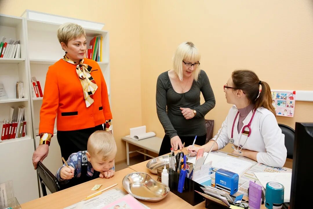 Городская больница мончегорск. Вызов врача мончегорск. Центральная больница мончегорск. Вызов врача мончегорск. Вызов врача мончегорск.