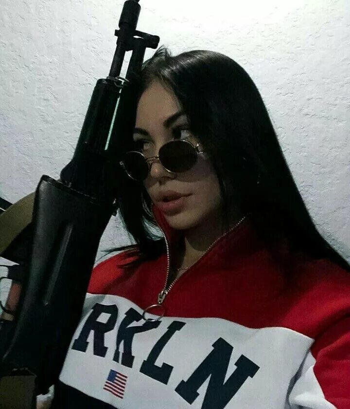 Включи девочку бандитку