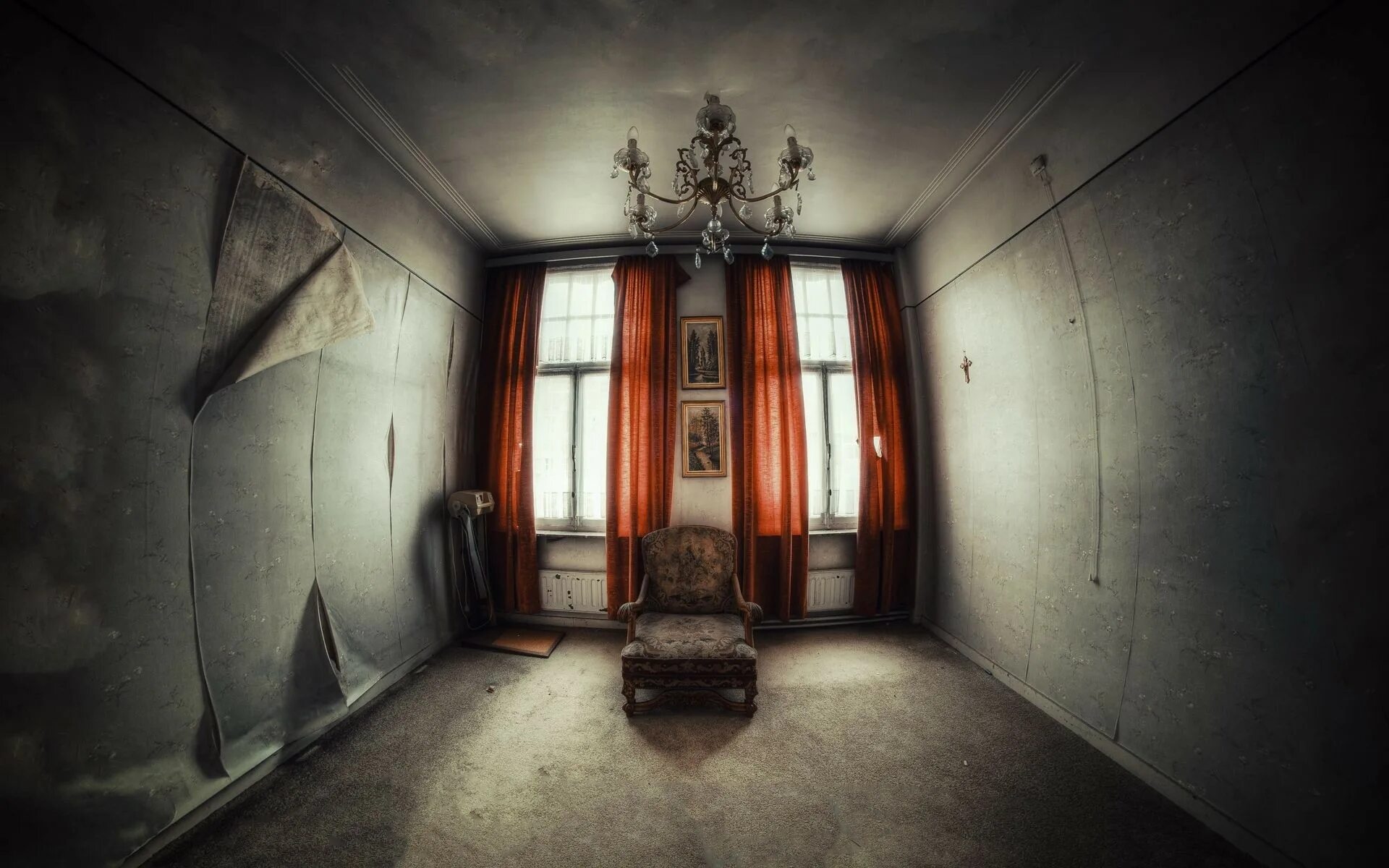 Dark room 4. Страшная комната. Комната для фотошопа. Мрачная комната. Пустая заброшенная комната.