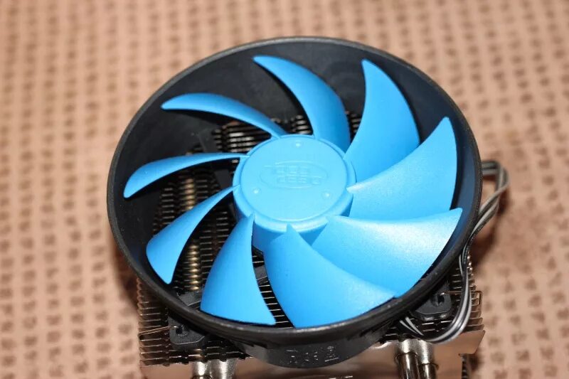 Кулер Deepcool. Deepcool 40 40. Кулер для процессора Deepcool. Кулер Deepcool 3 трубки. Самый лучший кулер