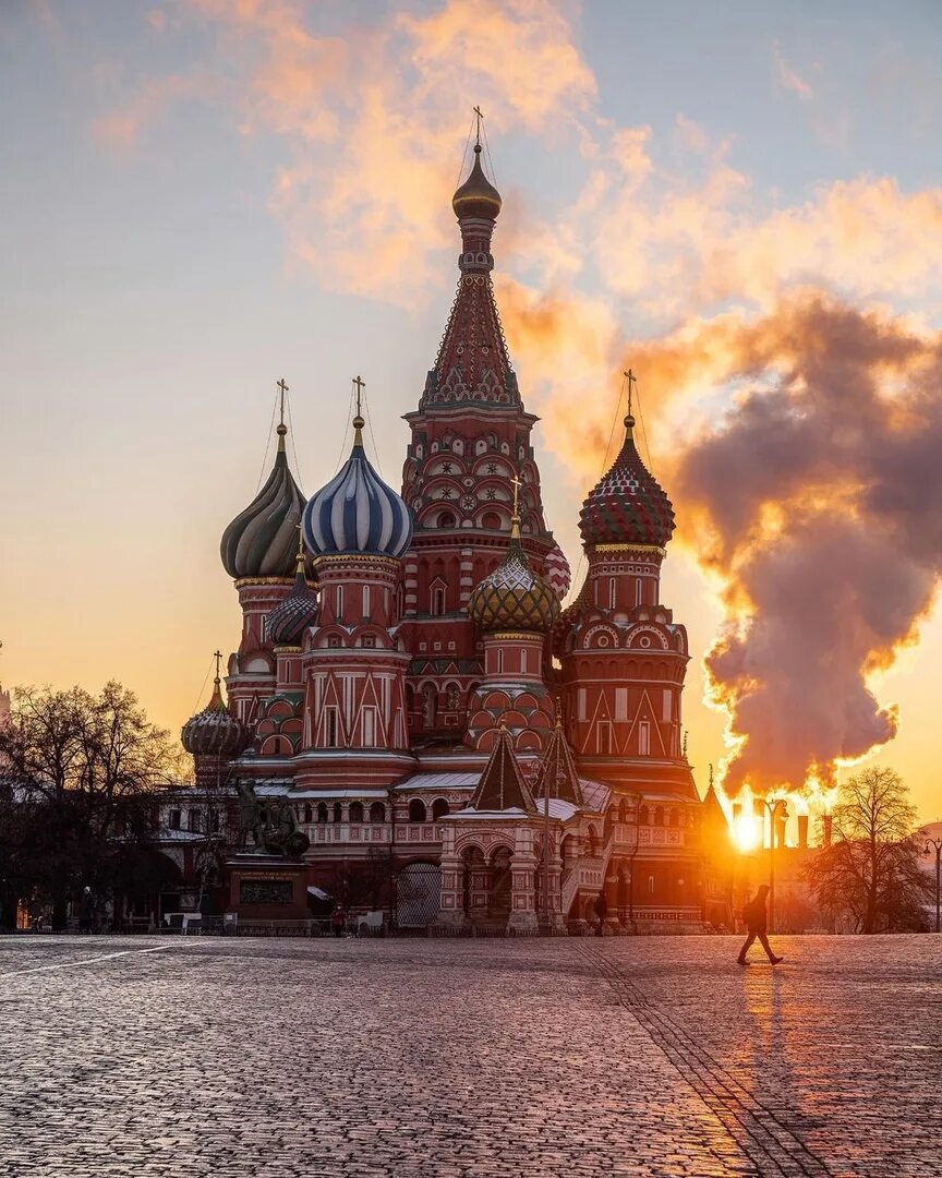 Уникальная архитектура москвы. Храм Василия Блаженного красная площадь. Храм Василия Блаженного Автор. Храм Василия Блаженного Москва на закате.