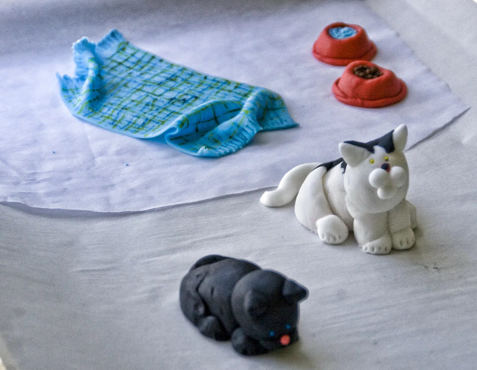 как сделать из воздушного пластилина котиков. котенок изивоздушного пластилина. милый котик из пластилина. как сделать из воздушного пластилина котиков. как сделать из воздушного пластилина котиков.