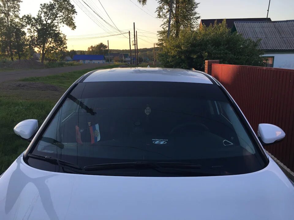 Дефлекторы на лобовое стекло стрелка 2. Renault arkana дефлектор лобового стекла. Exeed vx дефлекторы окон. Дефлектор лобового стекла аутлендер 3. Дефлектор стрелка.