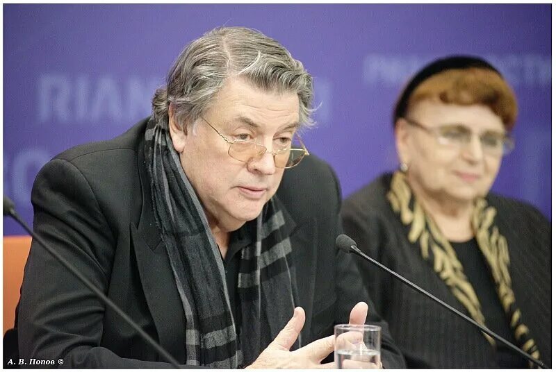 Худрук театра сатиры в москве. Новый руководитель театра сатиры. Александр ширвиндт. Театр сатиры руководитель ширвиндт. Худрук театра сатиры в москве.