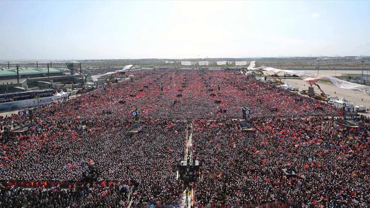 Предвыборный митинг. Полтора миллиона человек. Самые масштабные митинги в мире. Митинг в Турции.