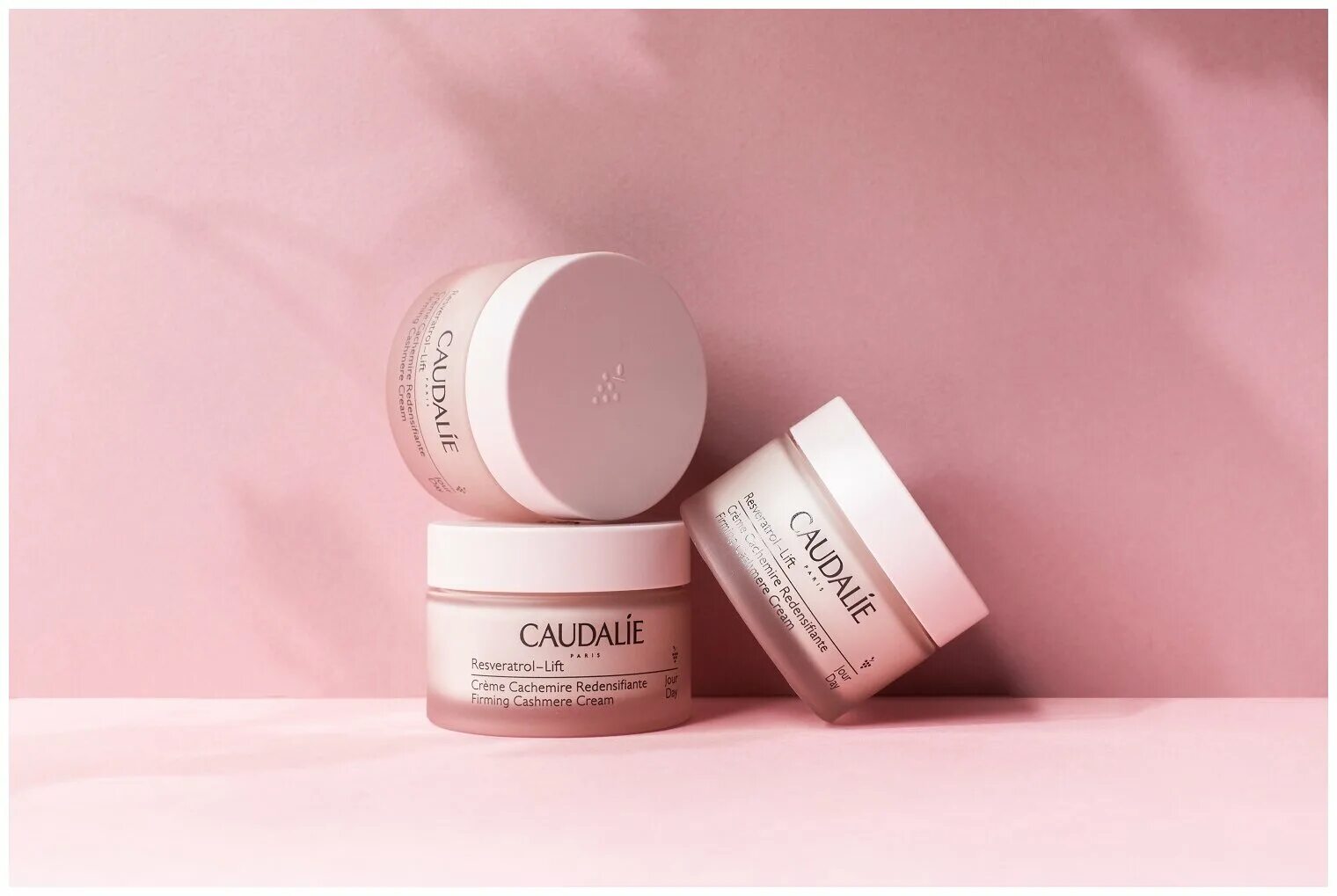 Кашемир с эффектом лифтинга. Caudalie resveratrol lift creme cachemire redensifiante. Нл кашемировый кашемировый крем. Caudalie resveratrol [lift] крем-кашемир для лица с эффектом лифтинга. Беларусь cashmere крем лицо.