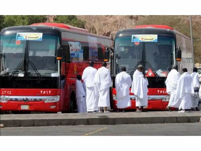 Автобус мекка. Автобус в Мекке. Автобус Мекка ДТП. Bus in Makka.