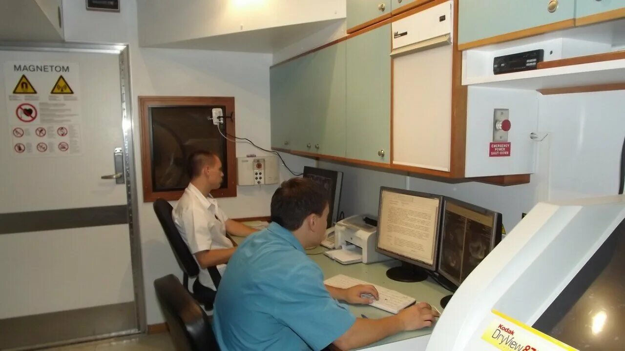 мрт в омском диагностическом центре. мрт ультрамед. современные аппараты мрт. братская 5 омск ситимед. мрт в угмк екатеринбурге.