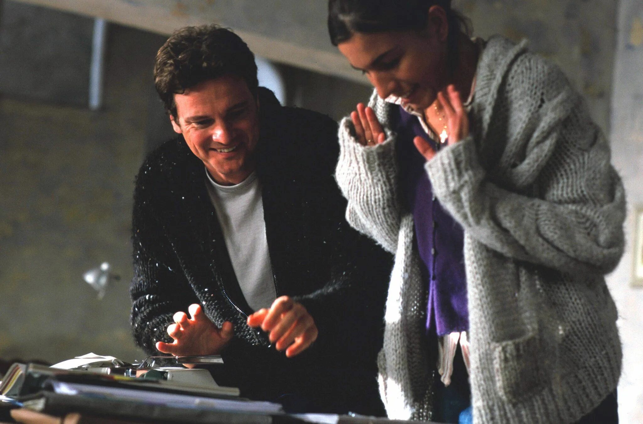 Собственный брат. Два мальчика. Мальчики обнимаются. Два друга мальчика. Собственный брат.