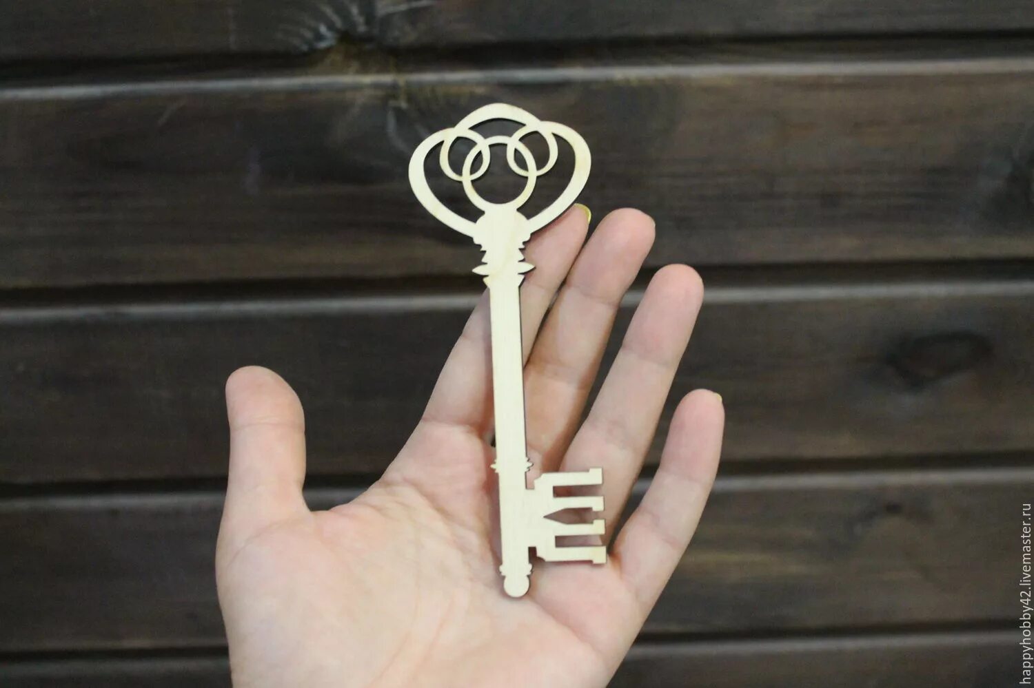 Ключ декоративный. Ключ из фанеры. Деревянный резной ключ. Декоративный ключ из дерева.