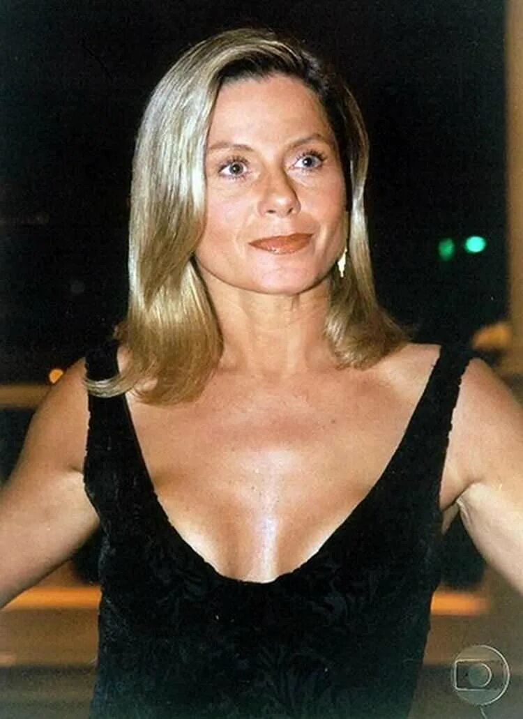 актриса вера фишер в молодости. семейные узы 60. джованна антонелли в сериале семейные узы. семейные узы фильм 2018. семейные узы элена и эду.