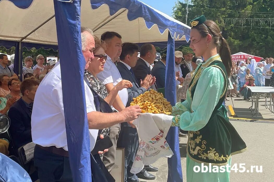 Сабантуй у башкир. Фестиваль сабантуй. Сабантуй. Зимние национальные праздники башкир. Сабантуй курганская область.