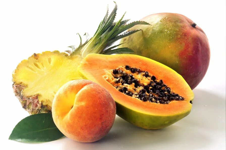 Папайя и маракуйя. Манго маракуйя фрукты. Экзотические фрукты папайя и маракуйя. Персик , манго и папайя.