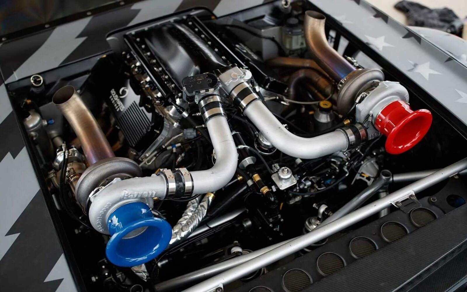 Механический нагнетатель воздуха для двигателя 402. Атмосферный двигатель и турбированный. Атмосферный двигатель и турбированный отличия. Атмосферный двигатель и турбированный отличия. Атмосферный и турбированный двигатель разница.