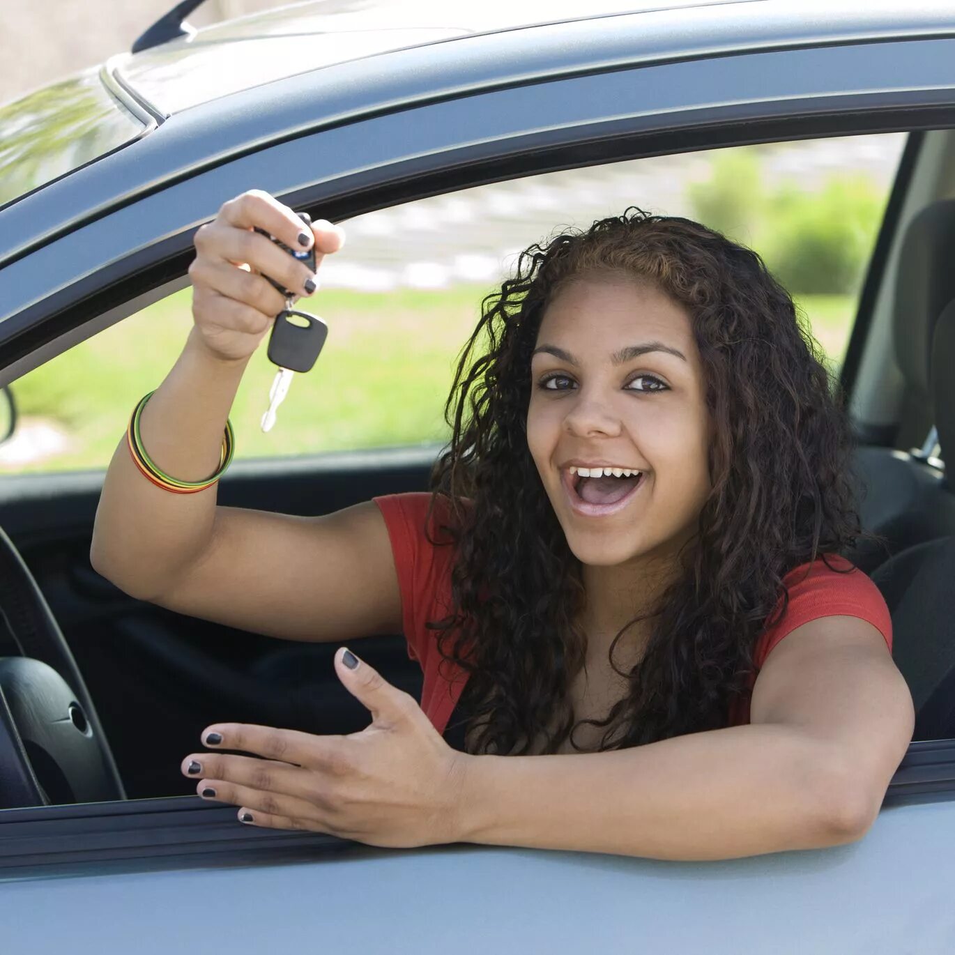 Start driving am. Фото авто с улыбкой. Самая улыбающаяся машина. Счастливая жизнь авто подростки авторских прав. Teen car.