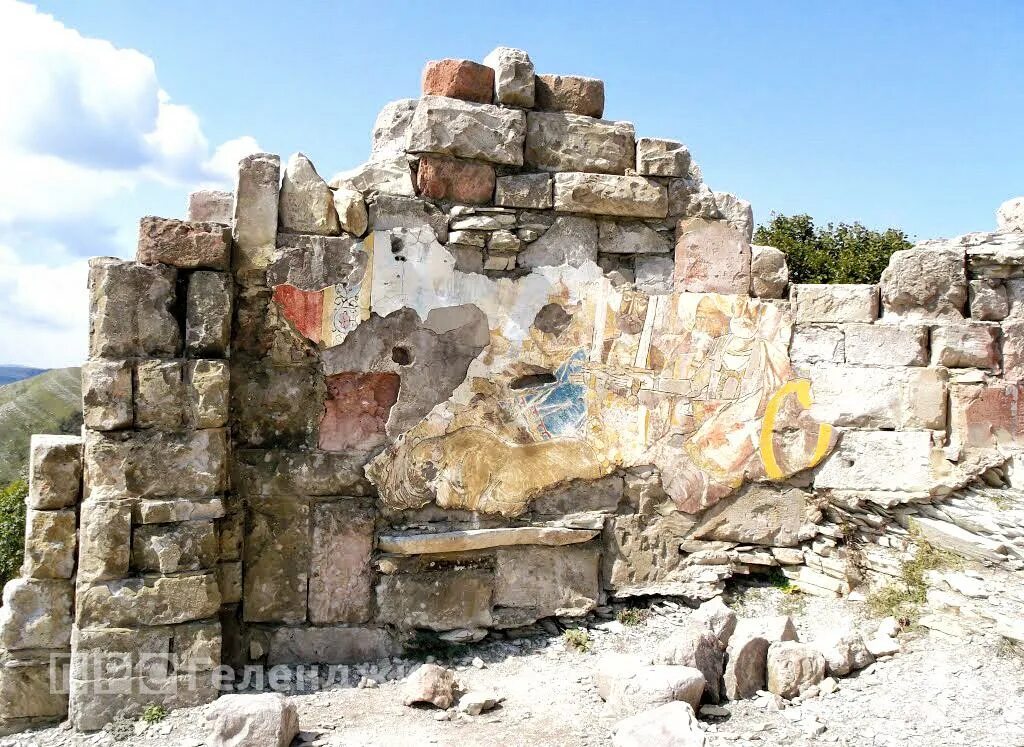 кабардинка грозовые ворота. кабардинка грозовые ворота. кабардинка грозовые ворота. фильм грозовые ворота кабардинка. экскурсия кабардинка грозовые ворота ворота.