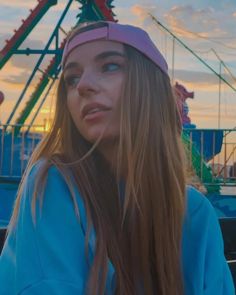 яна зенина блоггер слив. яяна и егорик. яяна блоггер зенина. яна егора шкреда. егор шкред и яна.