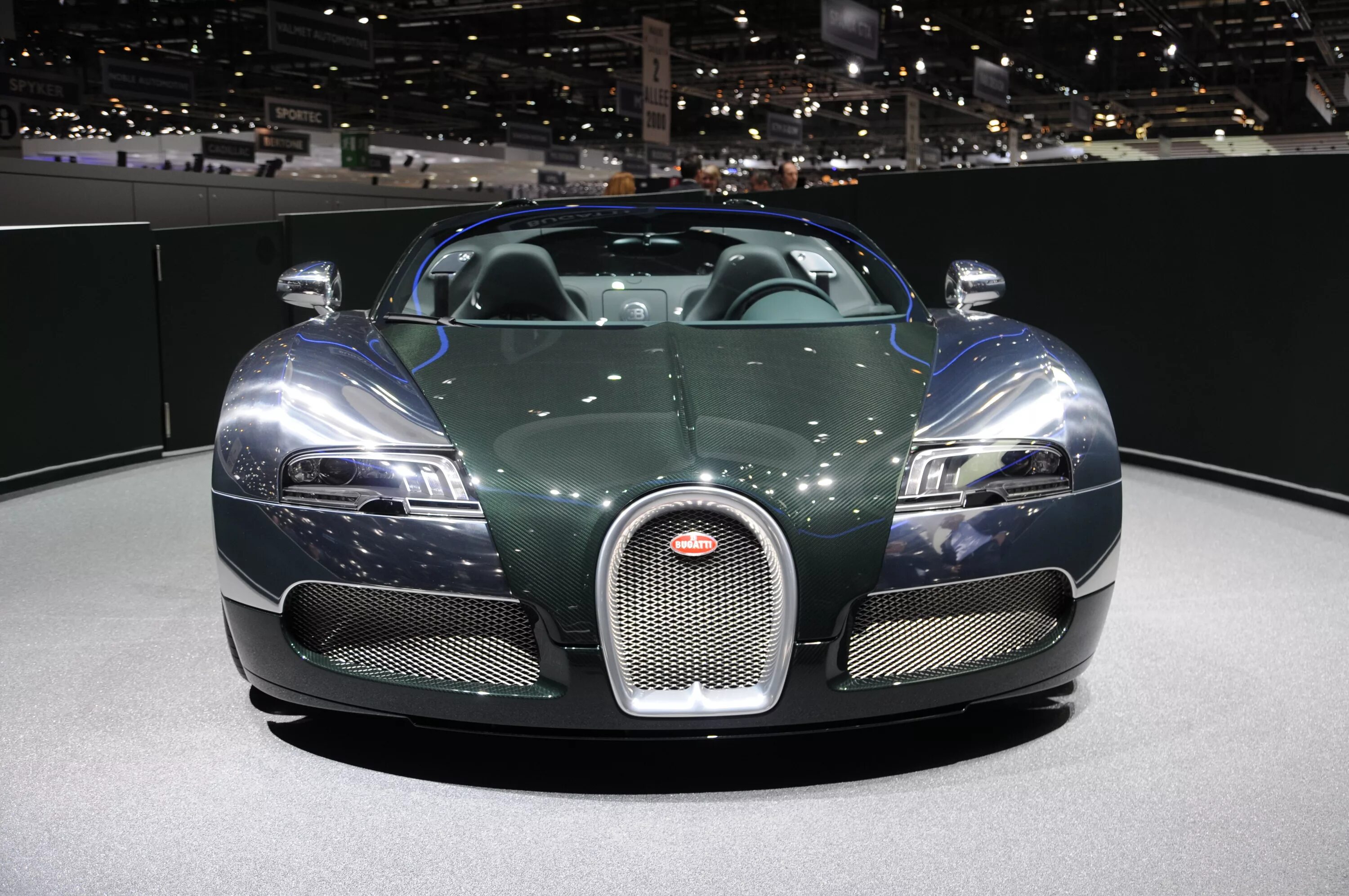 Bugatti Veyron Grand Sport. Бугатти Gold. Бугатти Страна производитель. Bugatti производитель