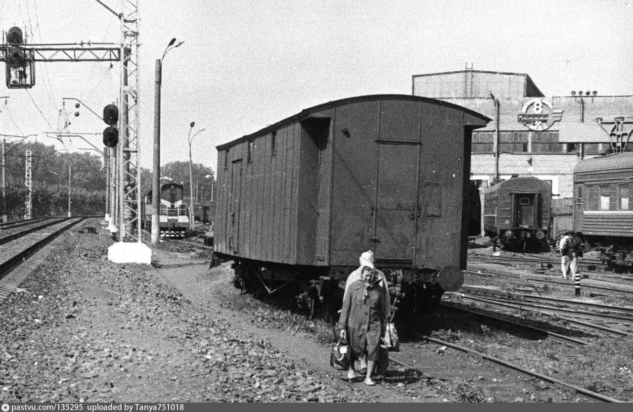 Вагонные петербург. Пассажирское вагонное депо Санкт-Петербург Московский. Вагонно пассажирское депо СПБ. Пассажирское вагонное депо Орел. Депо Ленинград-Финляндское СССР.