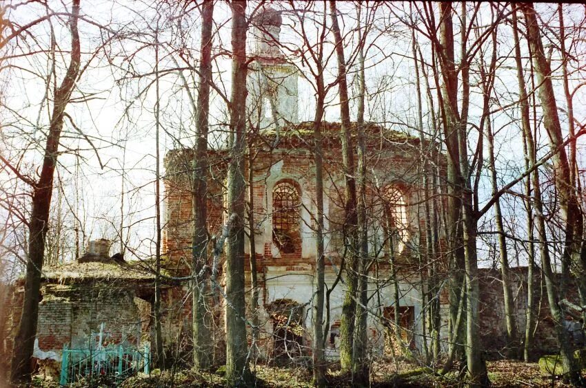храм покрова пресвятой богородицы (волоколамск). церковь село спасс волоколамского района. федоровское скорбященская церковь. церковь троицы живоначальной (новлянское). церковь троицы живоначальной в болычево.