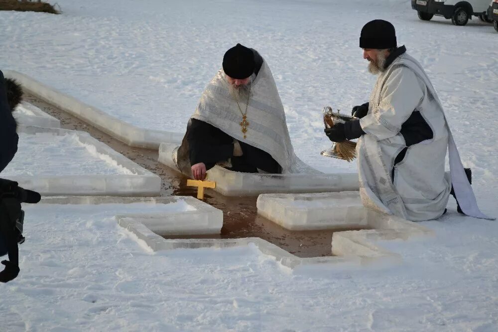 Почему крещение праздник. Крещение 19 января. крещение январь. крещение традиции и обычаи праздника. святая прорубь.