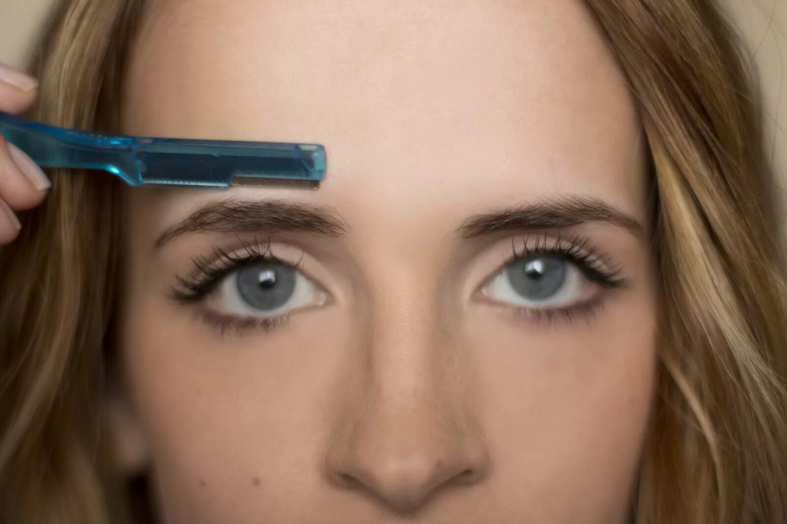 His eyebrows are too thin short