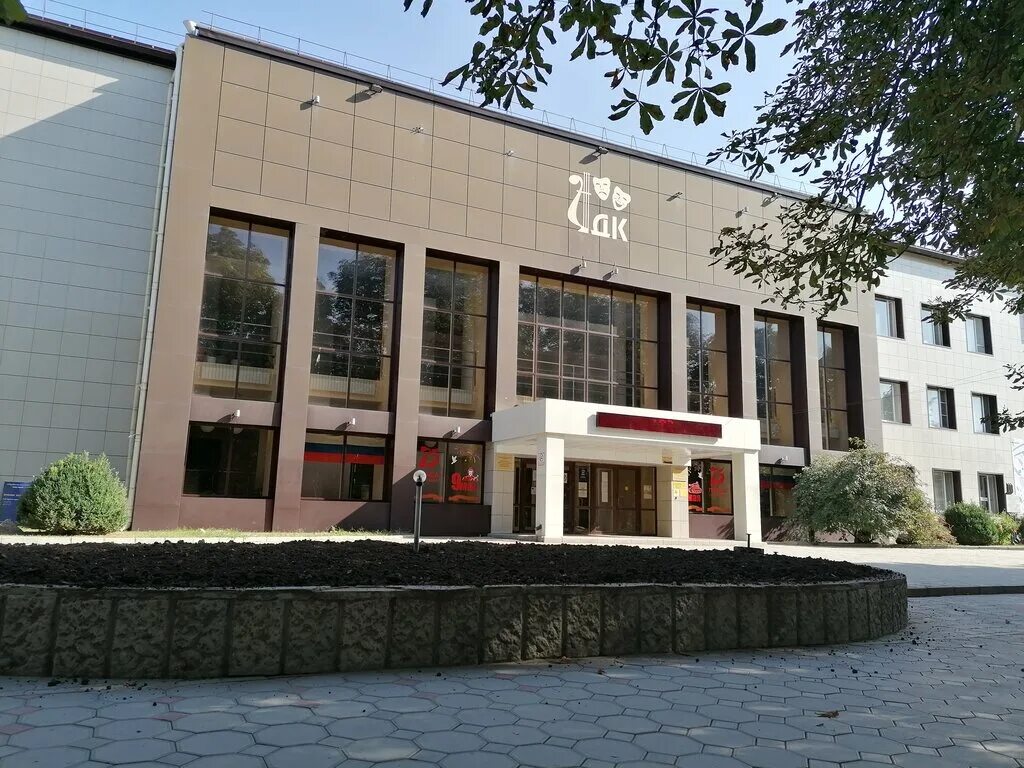 Районный дом культуры имени Петрика, house of culture, stanitsa Bryukhovetskaya,