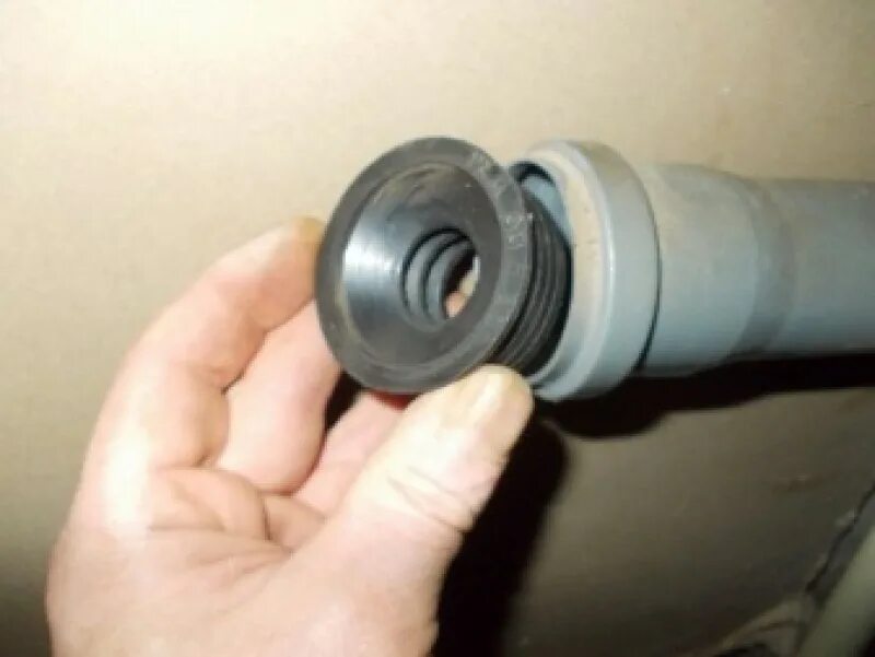 Как правильно установить манжету для слива стиральной. Слив для стиралки в канализацию в стене 32 мм. Как правильно установить манжету для слива стиральной. Слив из стиральной машины optima. Адаптер для подключ.