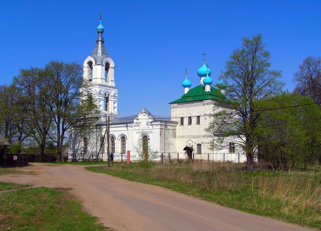 Поре чье. Храм в поречье калязинский район. поречь церковь богородицы рождества колязин. калязин церковь поречье. поречье тверская область.