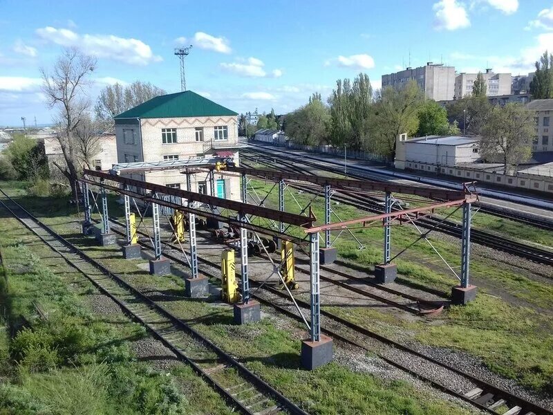 Жд ставрополь телефон. Станция Ставрополь. ЖД вокзал Ставрополь. ЖД вокзал станция Ставрополь. ЖД вокзал Черноярская.