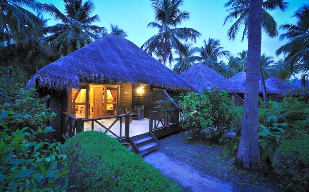 Bandos island resort. Остров Bandos Мальдивы. Bandos Island Resort Spa 4. Бандос Резорт Мальдивы отель. Отель Bandos Maldives 4.