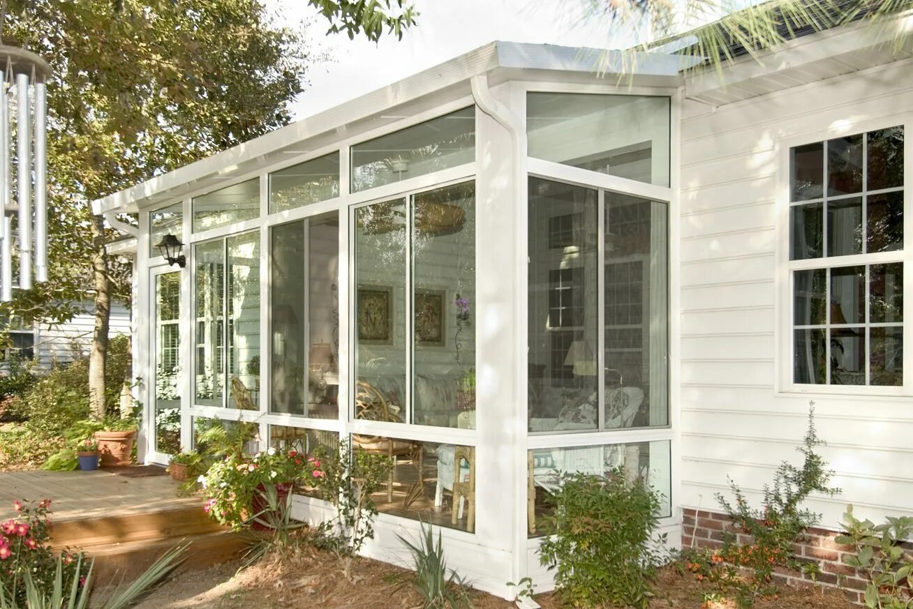 Остекление веранды provedal. Беседки алюминиевое остекление сиал. Пластиковые окна на террасу. Остекление террас сиал. Алюминиевое остекление веранды.
