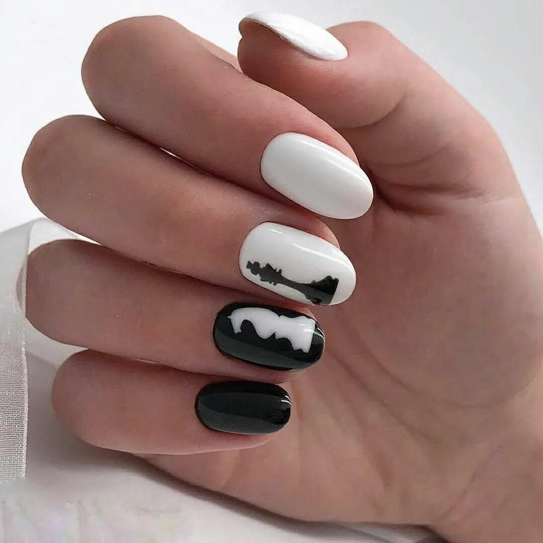 Маникюр одна белая другая черная #nailsafterdark Nails, Long nails, Black nails