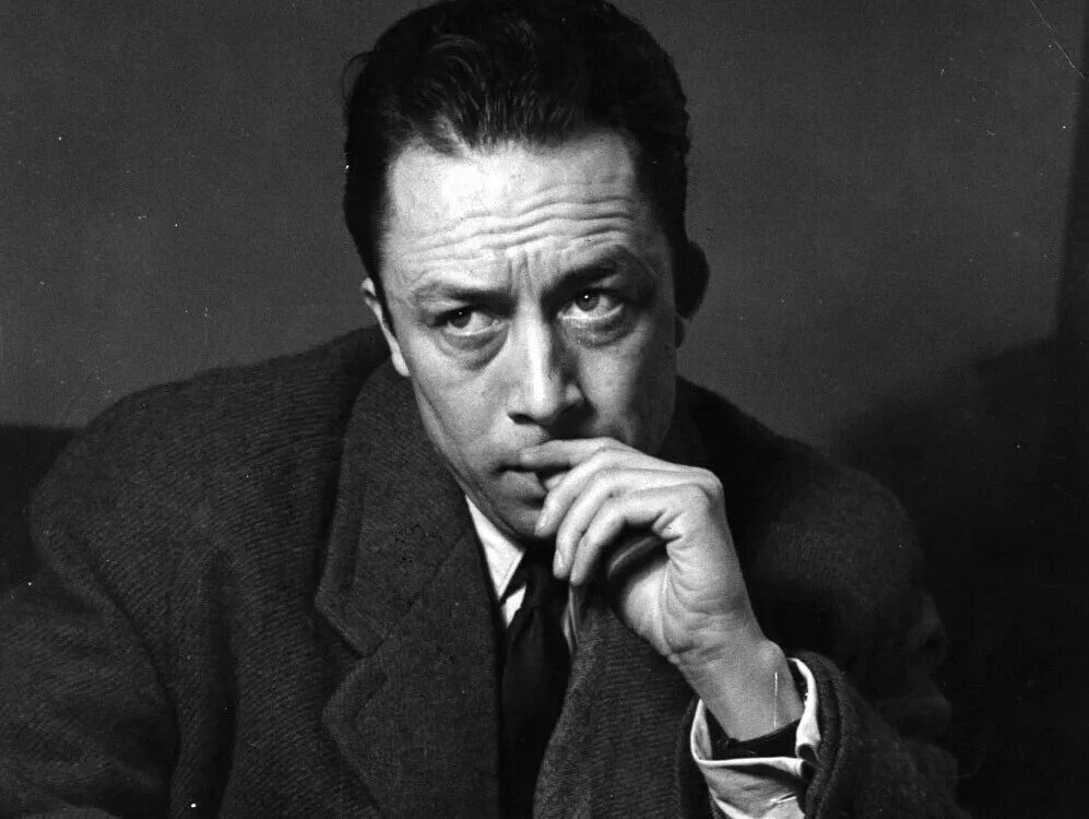 Альбер камю "посторонний". ). Альбер камю падение обложка. Альбер камю "чума". Изгнание и царство альбер камю книга.