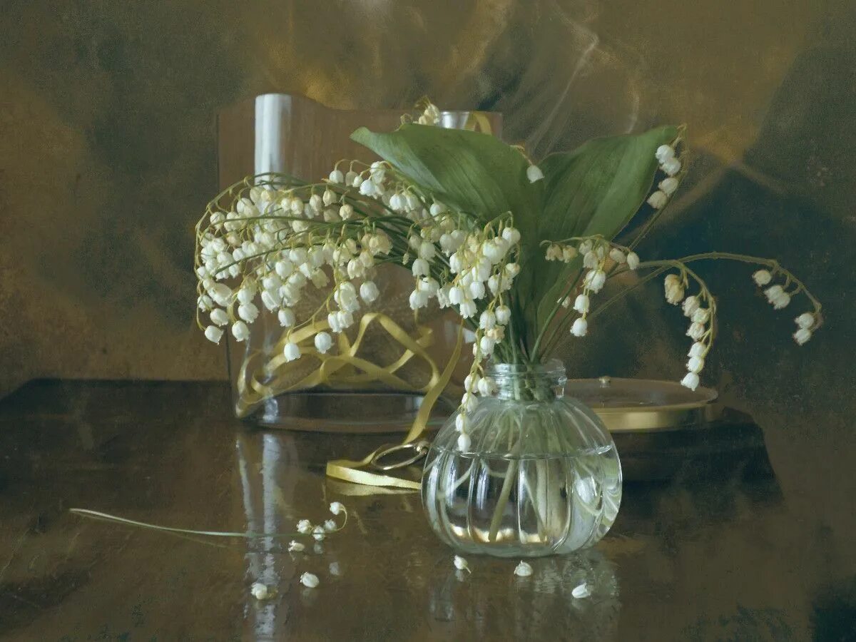 («розы в хрустальном бокале», 1882—1883) мане. увядшие розы в хрустальной вазе. сун ю уоррен акварель. хрусталь в серебре. хрусталь с серебром посуда.