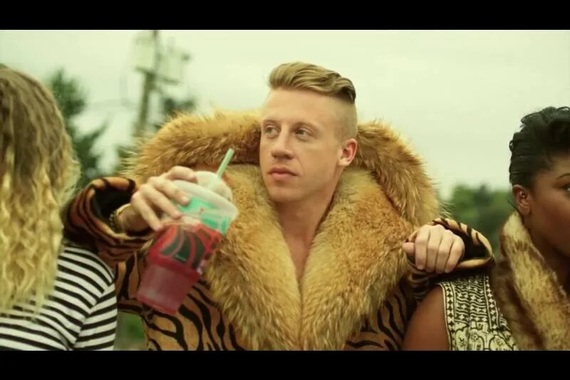 Macklemore образы в клипах. Клип с чуваком в шубе. Маклемор this is moment.