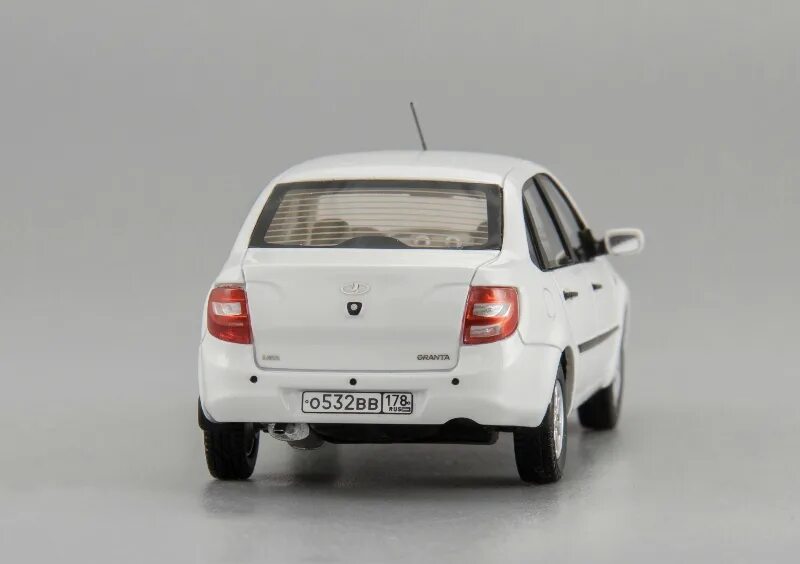 "н 302 рс 68" фото ВАЗ (Lada) 2190 Granta. Россия