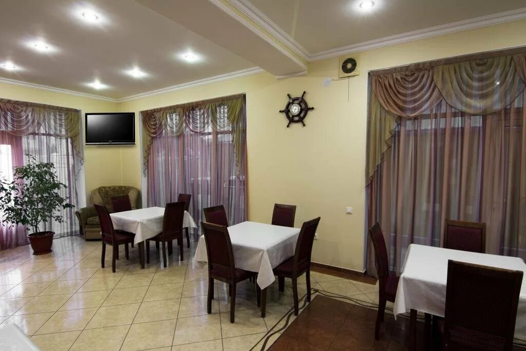 Аквамарин 3 адлер. Отель аквамарин парк адлер. Аквамарин адлер. Гостиница аквамарин парк сочи. Аквамарин парк сочи 3.