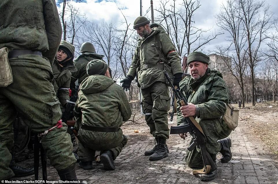 The russian soldiers fought. The russian soldiers fought. The russian soldiers fought. Чвк вагнер артемовск. The russian soldiers fought.